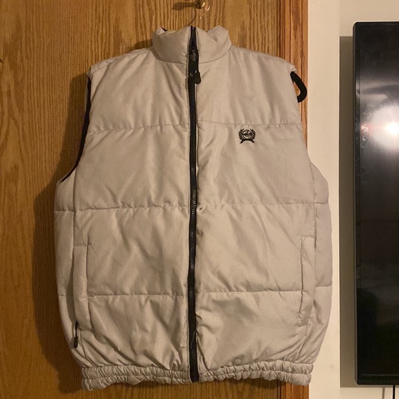 Cinch down vest - Picture 3 of 8